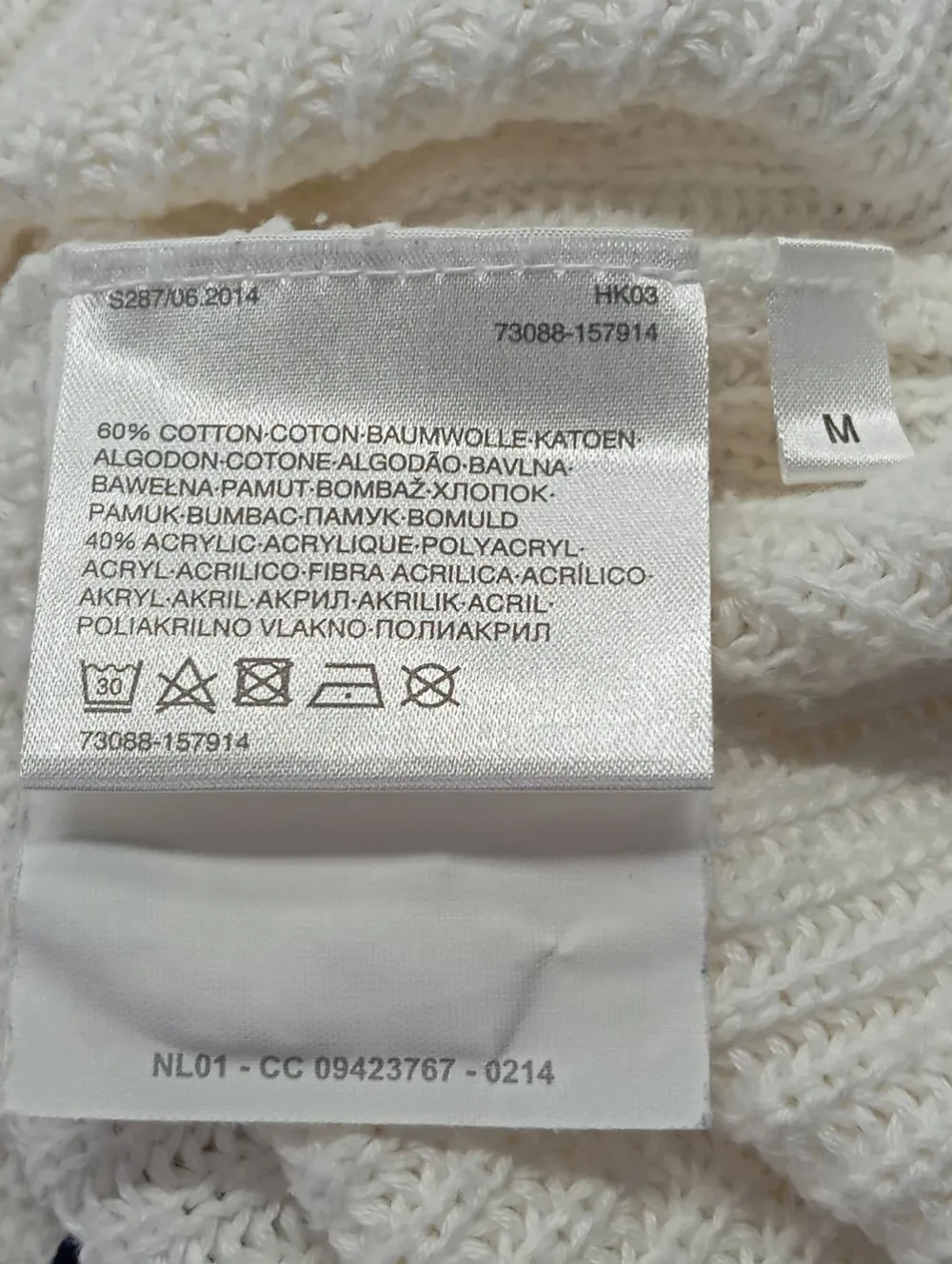 V-Ausschnitt-Pullover Größe 38-Yessica Outlet