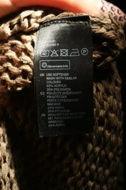 Pullover><noscript><img width=