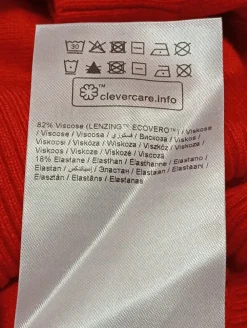 Pullover><noscript><img width=