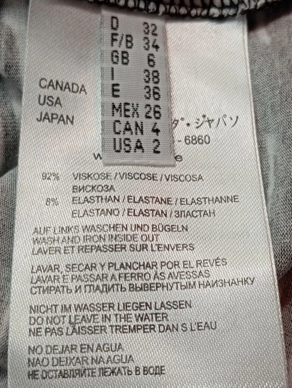 Shirts>Lauru00e8l V-Ausschnitt-Shirt Größe 32 schwarzweiß